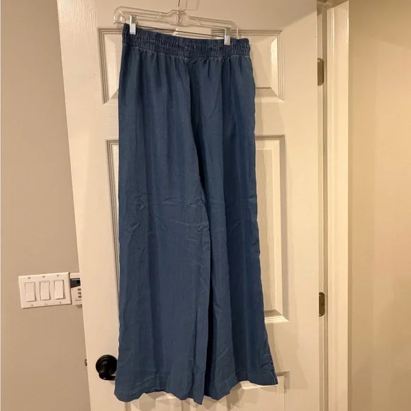 NWT Travis Matthews Wide-Leg Pants with Side Slits - Picture 3 of 16